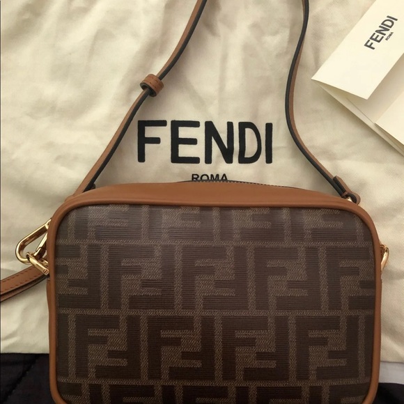 Fendi mini camera bag - Picture 6 of 8